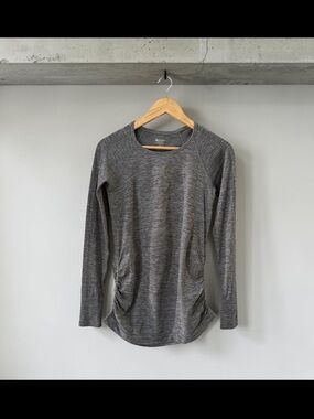 Athleta Women's Long Sleeve Active Tee - Gray! Small!